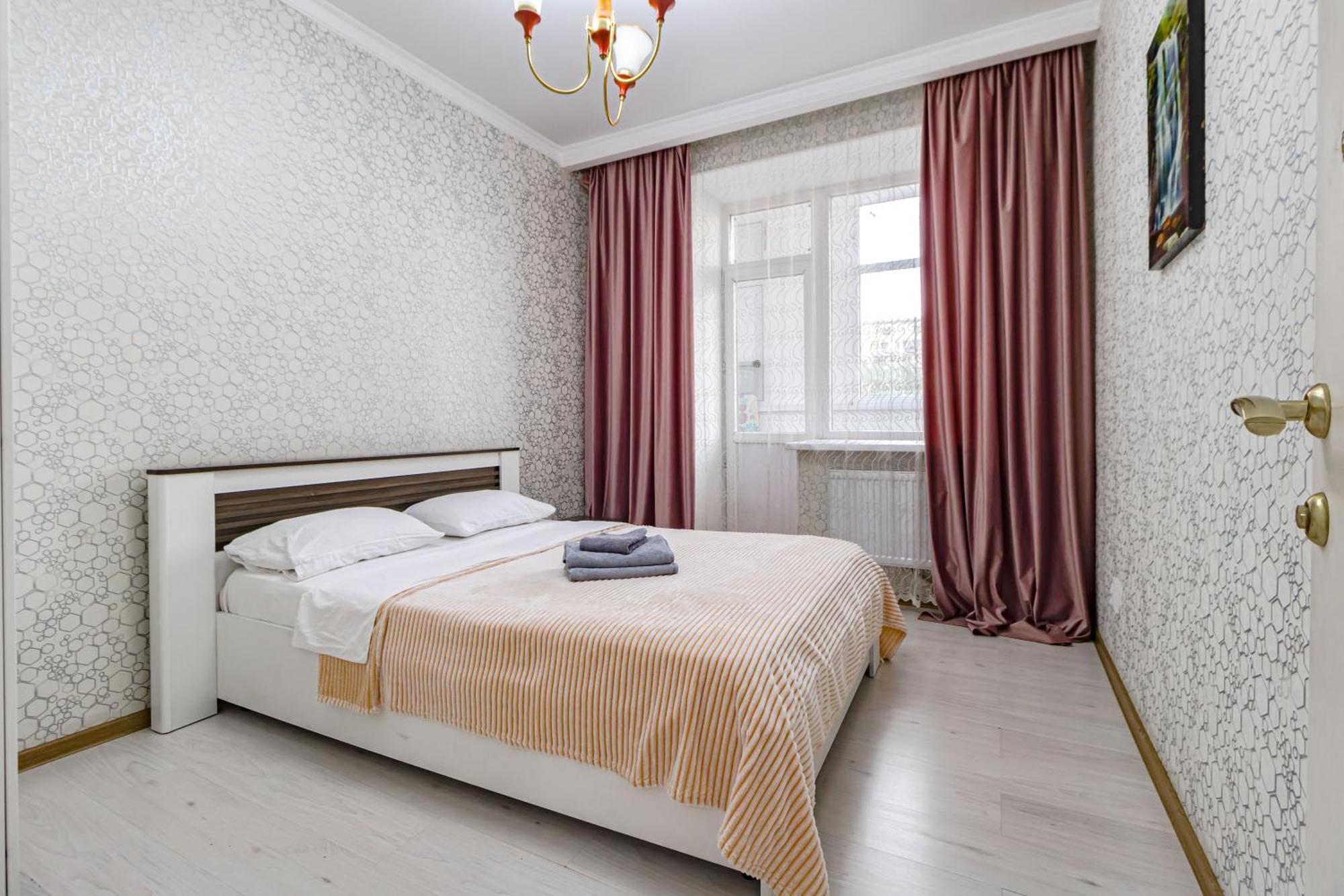 Апартаменты С Видом На Город Pavlodar Exterior photo